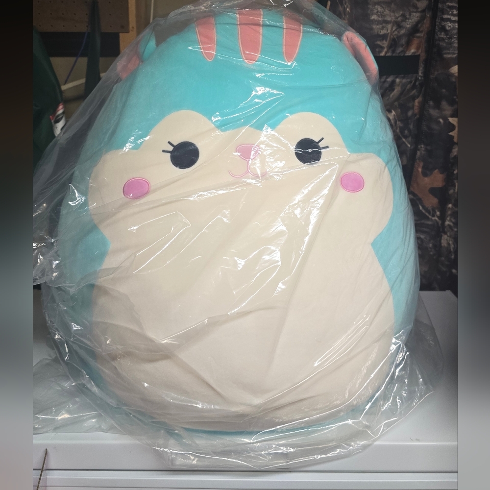Squishmallow 24 inch, Massive squirrel,  nwt